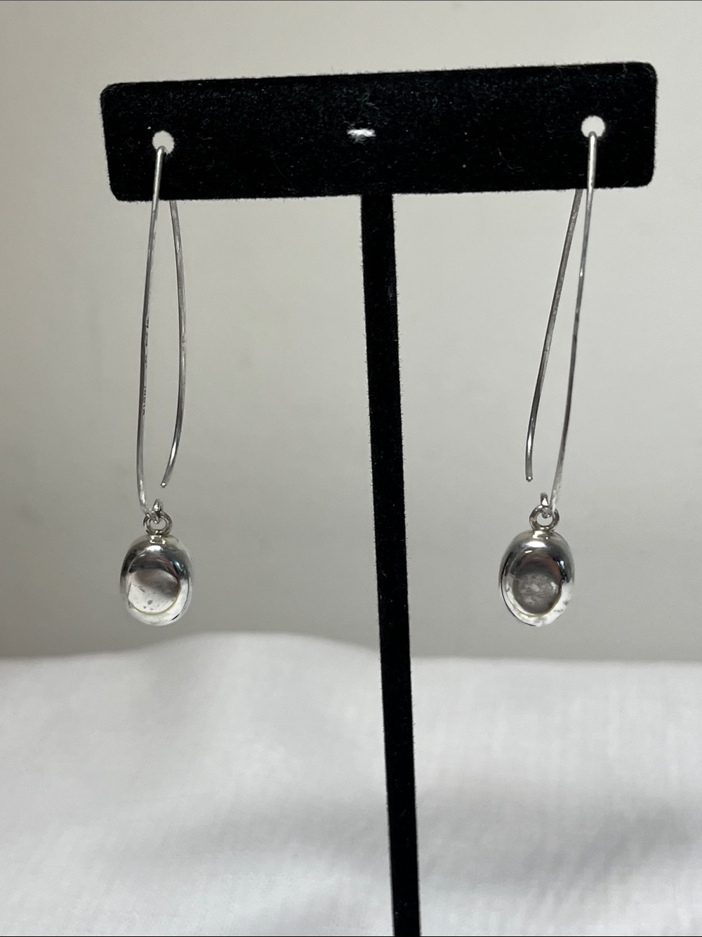 SILPADA 925 Sterling Silver Drop Hoop Earrings
Stamped 925 INDIA